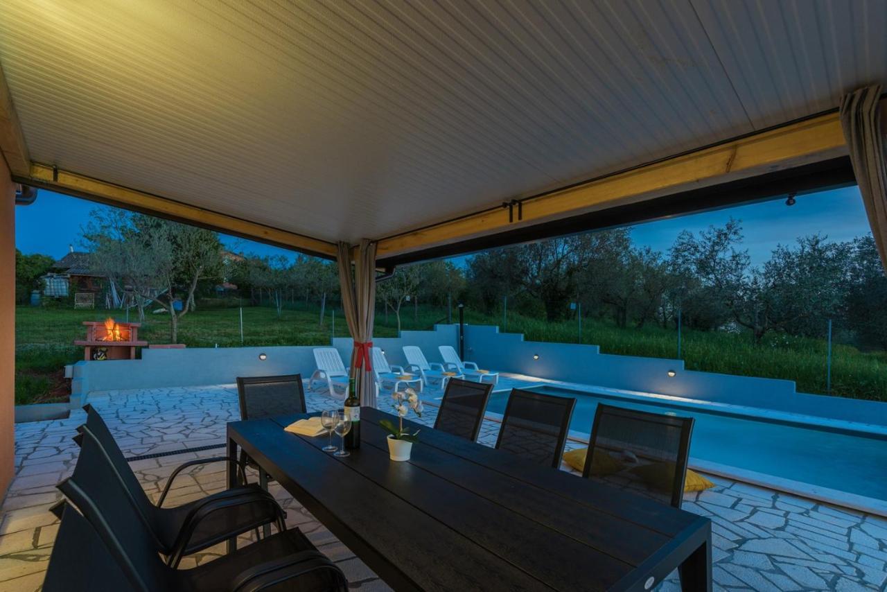 Villa Pendolina With Private Pool Buje Exterior photo