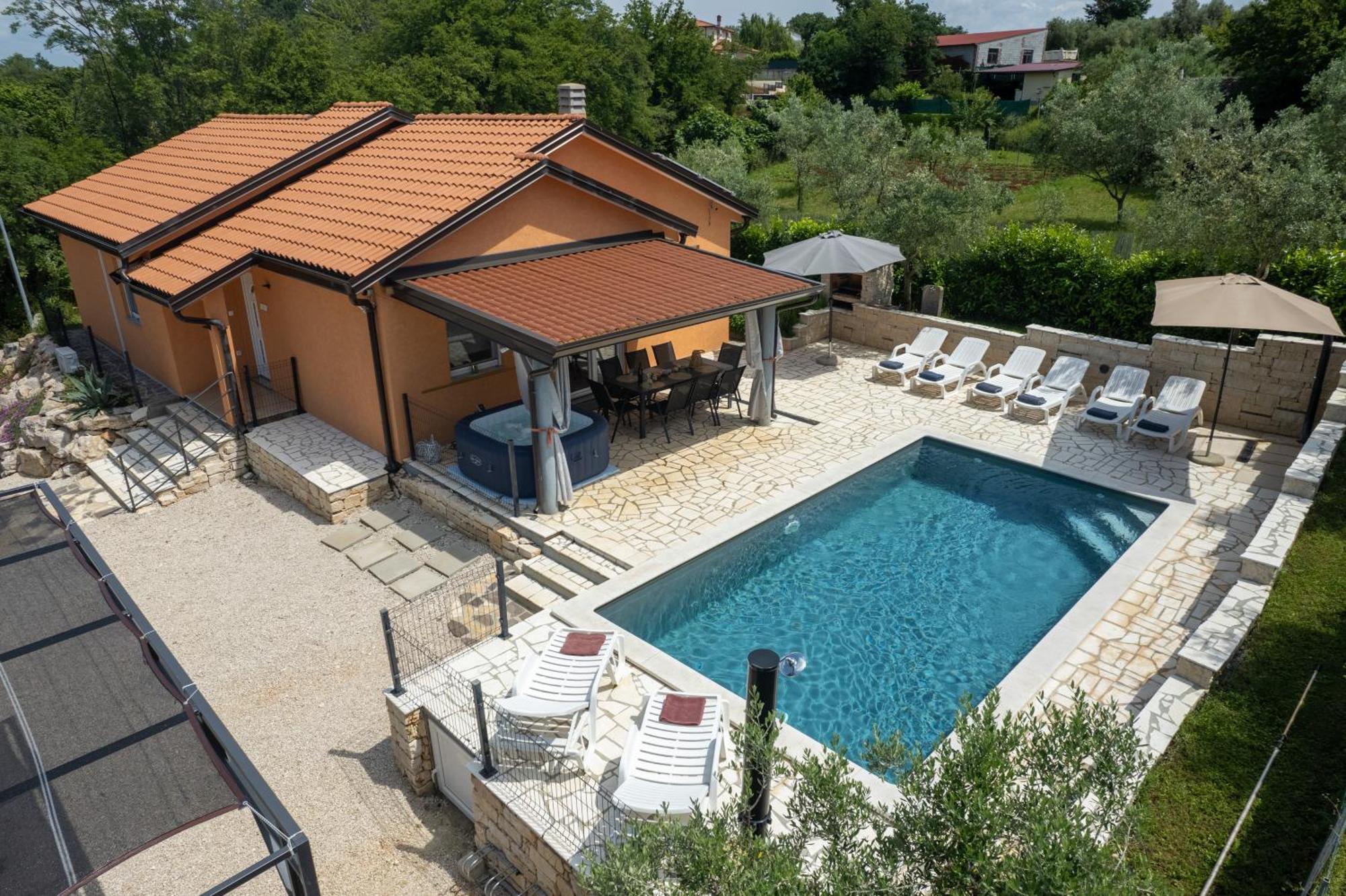 Villa Pendolina With Private Pool Buje Exterior photo